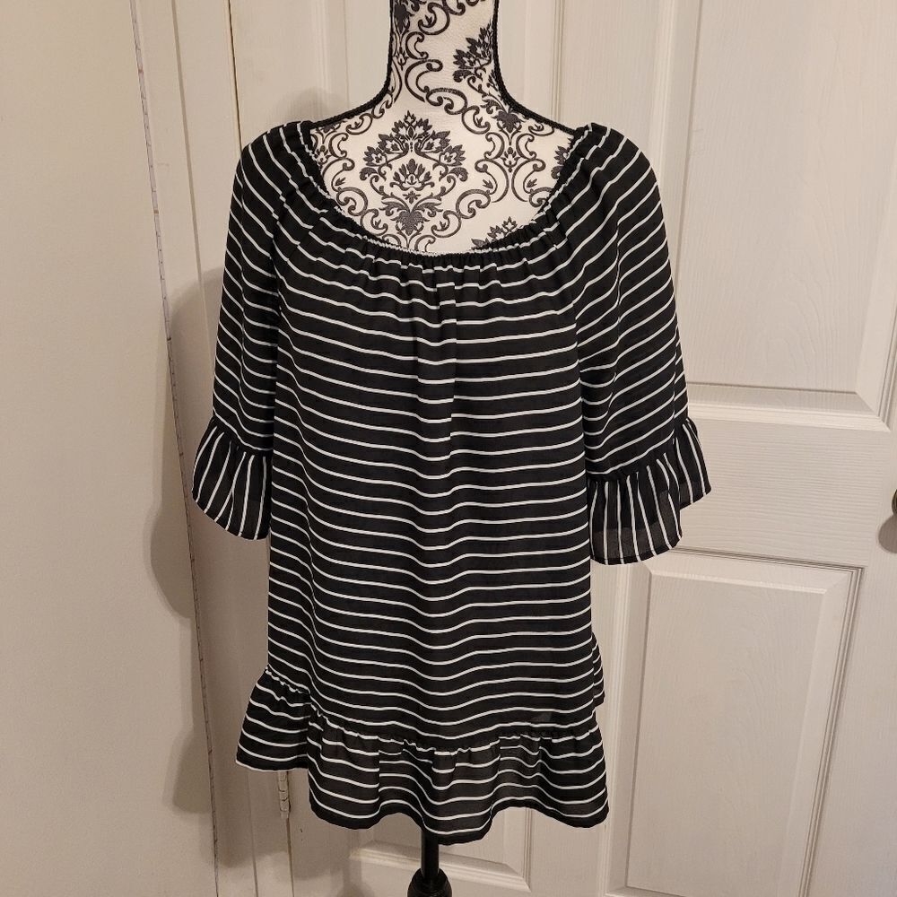 ELLE‎ Womens Blouse Black White Stripe Short Sleeve Off Shoulder Ruched Ruffle